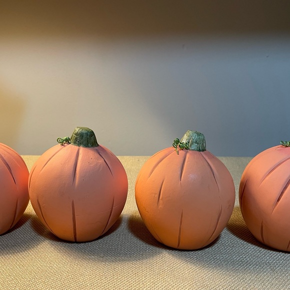 Set of 4 Ceramic Pumpkin Heads Halloween Decorations, 4” Tall - Picture 4 of 7